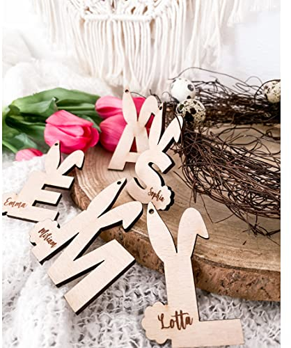 Personalisierter Osteranhänger Buchstabe Hase | Geschenkanhänger mit Name Gravur | Holz-Anhänger für Geschenke Ostern Osternest befüllen