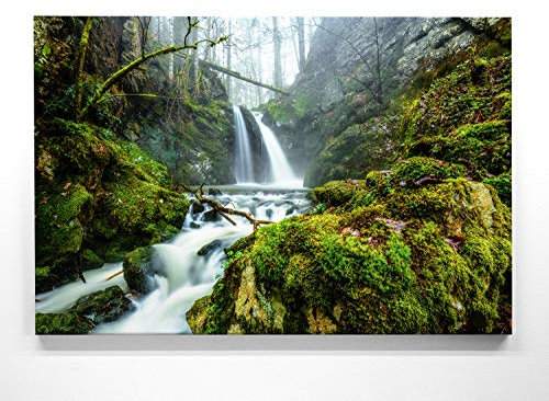 Atemberaubendes Leinwandbild vom Schwarzwald im XXL Format 120x80cm. Motiv Wasserfall als großes Wandbild. Fertig aufgespannt auf Holzrahmen. Als Hintergrund und Deko für Wohnzimmer & Schlafzimmer