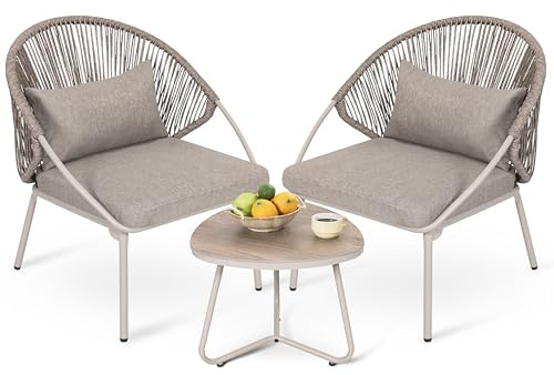 Avestar 3-teiliges Bistro Set, Gartenmöbel aus PE-Geflecht mit Reißverschlusskissen, Tisch mit Holzmaser-Optik und 2 Rattanstühlen für Balkon, Garten, Terrasse, Graubraun und weiß