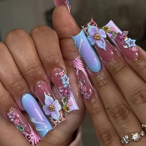 MouyouGlow Press on Nails Super Lang,Square Leopard French 3D Hibiscus Blumen Schmetterling Crystal Gold Herz Sterne Water Rib Fake Nails with Nail Glue,Y2K Blau Cool Artificial Fingernails