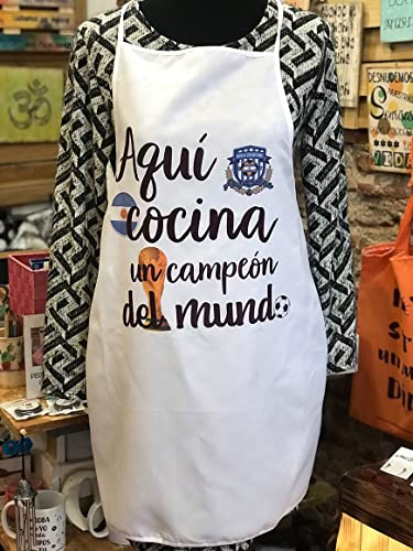 Delantal de cocina “Aquí cocina un campeón del mundo”. Argentina. Para el hogar o regalar. Original. Personalizados. Diseños propios.