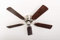 Pepeo - Kisa Deckenventilator ohne Beleuchtung | Ventilator mit Zugschalter in Silber mit Wendeflügeln in Rosen- und Walnuss-Holz, Durchmesser 105 cm. (Farbe: Nickel gebürstet, Rosenholz/Walnuss)