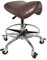 VAKON SALON - Premium Sattelhocker braun mit Bremse, Sattelstuhl für Rückenentlastung, Rollhocker höhenverstellbar von 55-75 cm mit Fußring, Praxishocker, Bürohocker, Arbeitshocker