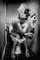 Girl Sits In a Toilet Premium Poster, Plakat XL - 61 x 91,5 cm - Frau auf Toilette mit Zigarette und Schnaps