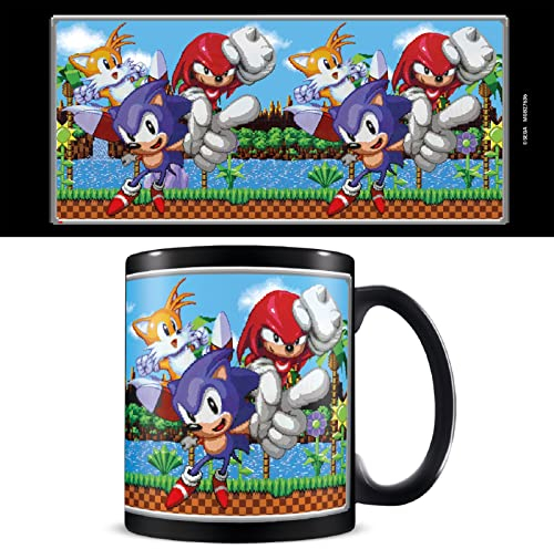 Pyramid International Sonic The Hedgehog Tasse (Trio-Level-Szenen-Design), Keramik-Kaffeetasse in Präsentationsbox, offizielles Merchandise-Produkt, Schwarz, Blau, Grün