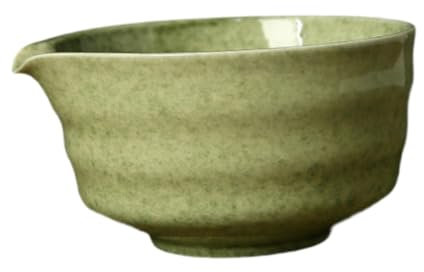 LeeQinersw Traditional Matcha Tea Whisking Bowl with Pouring Spout, Handcrafted Ceramic Chawan with Ripple Texture, Japanese Tea Bowl for Mixing Matcha, Matcha Green, Matcha Green