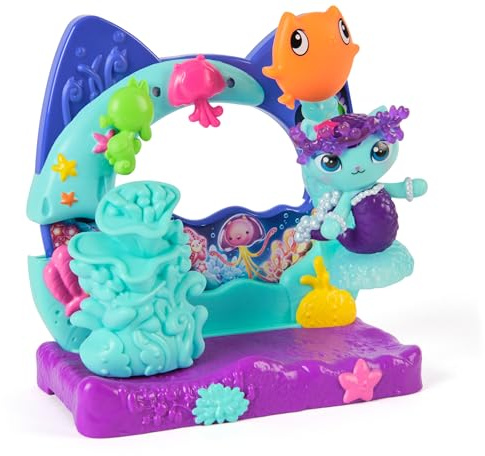 Gabby’s Dollhouse: Der Film – Balkon-Spielset Merkätzchens Aquarium, 7-teiliges Set mit Katzenfigur und Puppenhaus Zubehörteilen, für Kinder ab 3 Jahren