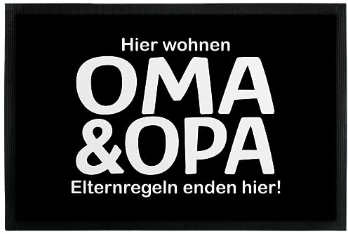 True Statements Fußmatte „Hier wohnen Oma & Opa - Elternregeln Enden Hier“ - Schmutzfang-Matte mit Spruch - Größe 40x60cm, rutschfest, 4mm dick, Gummirand (Hintergrund Schwarz)