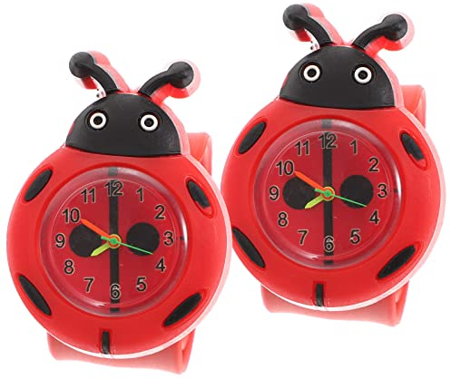 Hemobllo 2Pcs Uhr Katze, Erdbeere oder Marienkäfer, Nette Armbanduhr, Geburtstagsgeschenke für Kinder (Zufällige Lieferung der Designs)