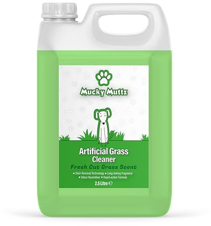 Mucky Muttz - Artificial Grass Cleaner – Dog Friendly, Disinfectant & Deodoriser for Laws- Neutralises Odours & Removes Urine Stains - Highly Concentrated - 2.5 Litre - (Fresh Cut Grass Fragrance)