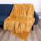 Bestlivings Kuscheldecke Flanell Decke 150x200cm (Curry) Flauschige Struktur Wohndecke für Sofa, Couch und Bett, Tagesdecke Oeko-TEX - Sofaüberwurf