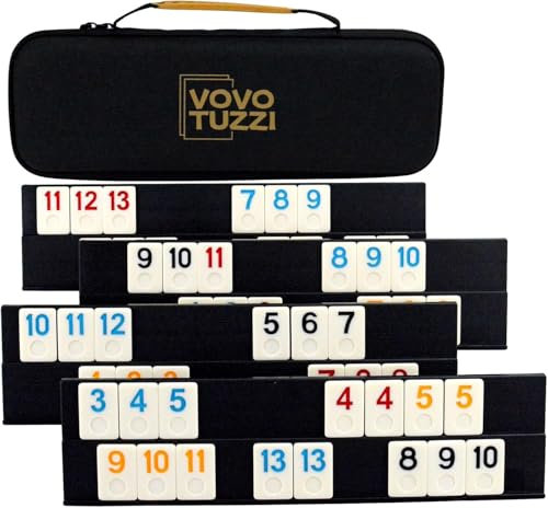 Bucher&Rossini Rummy Cube mit Koffer 4 Spieler Rummy Titel Set mit Zahlen Okey Spiel Set Rummy Brettspiel Inklusive 4 Plastikschalen Israel Mahjong (Schwarz)