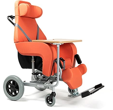 FabaCare Pflegerollstuhl Coraille mit Tisch und Liegefunktion für Außenbereich, Multifunktionsrollstuhl neigbar, Orange, Sitzbreite 44 cm