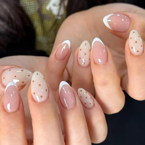 Aribliseza Press On Nails, 24 Pièces Ongles Courts Amande-French, Jolis Ongles Faux Nude-Rose avec des Conseils French Blancs & des Motifs de Points Marron, Ongles Acryliques Brillants, Kit