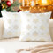 Ohok Weihnachten Gold Heißpräge Samt Kissenbezug, 2er Set Dekorativ Kissenhülle Deko Sofakissen Couchkissen Zierkissenbezüge für Sofa Wohnzimmer Schlafzimmer (Weiß Schneeflocke A, 50x50cm)