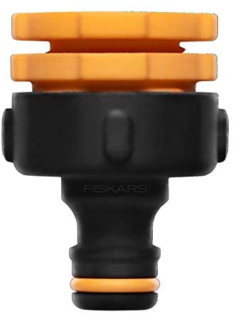 Fiskars Hahnverbinder Multi, Innengewinde für verschiedene Wasserhahngrößen, Für drei Gewindegrößen Ø 21 mm (1/2), Ø 26,5 mm (3/4) und Ø 33,3 mm (1), 17 g, Schwarz/Orange, 1027051