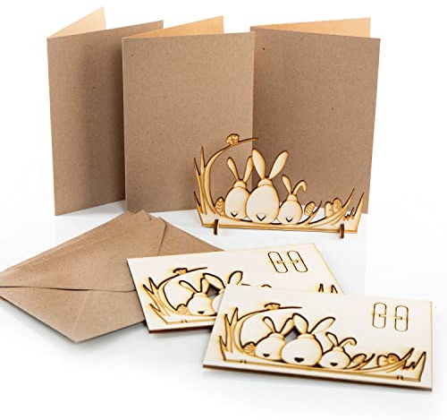 Logbuch-Verlag 3 Osterkarten braun mit Ostergeschenk - Hasenfamilie Osterdeko aus Holz zum Stecken - Ostern Karte mit Geschenk
