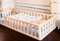 Mandrele - Montessori Bett, Bodenbett mit Lattenrost, Rausfallschutz Bett, Kinderbett, Holzbett mit Bettgestell für Jungen und Mädchen, 200x120cm, Natur Holz
