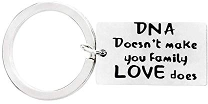 Schlüsselanhänger DNA Doesnt make you family LOVE DO Letter Kaychain-Daddy Geschenkanhänger kostengünstig und 1 Stück andere Edelsteine, 1个, Andere Edelsteine