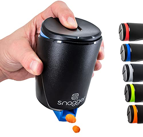 snagger - Il distributore di snack // mani pulite quando si spuntino // adatto per arachidi, NicNacs, UVM // Regali da uomo, regalo per i giocatori // Made in Germany (nero/blu)