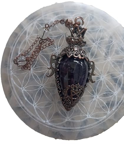 Pendule en pierres naturelles et métal cuivré. Haut taux vibratoire.