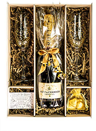 Moet & Chandon Champagne 75cl Gold Polka-Dot Gift Set With 2 Matching Sparkling Champagne Flutes and Chocolates Gift - Christmas Hamper with Personalised Gift Message (Moët & Chandon)