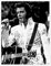 Elvis Presley auf der Bühne Poster 70 x 90 cm Schwarz-Weiß Wandbilder Wanddeko