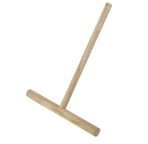 Vogue Wooden Crepe Spreader | Spreads batter evenly to ensure uniform, thin results; commercial-grade design speeds up peak kitchen prep.