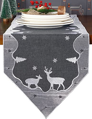 GRANDDECO Tischläufer mit gestickten weißen Hirschen, Schneeflocken und Stechpalmenbäumen umgeben, Kommodeschals für Weihnachten, Winter, Neujahr, Abendessen, Partys, Tischdekoration, 33 x 137 cm