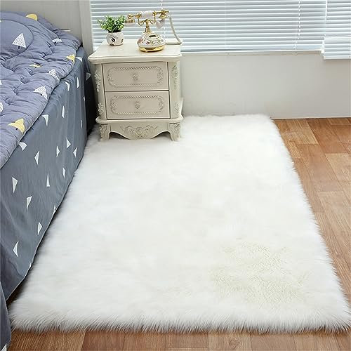 Tomifine Tapis Faux en Peau de Mouton Imitation Toison Moquette Fluffy Soft Longhair Décoratif Coussin de Chaise Canapé Natte Anti-dérapant pour Chambre et Salon (40 x 60 cm,Blanc)