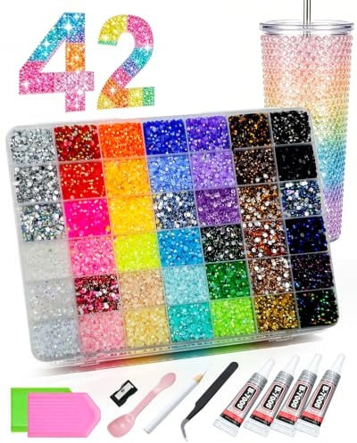 42 Colori Strass, Bedazzling Kit con 39000 Rhinestones, Strass per Tessuti Decorazioni Fai da Te Su Unghie, 4 Cartucce di Colla, Cucchiaino, Piattini Dosatori, Bedazzling Kit Regali per Bambine