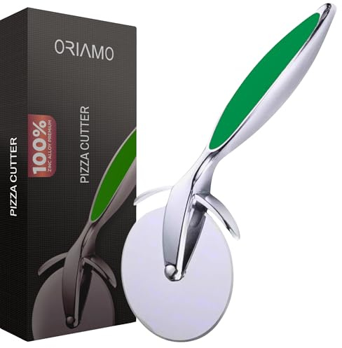 Oriamo® Pizzaschneider – Profi Pizza Cutter mit Fingerschutz | Eleganter & Langlebiger Edelstahl Pizzaroller | Präzises Schneiden, Spülmaschinenfest – Für Dein Ultimatives Schneideerlebnis