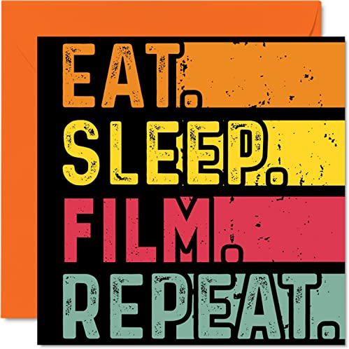 Geburtstagskarte lustig für Sie oder Ihn – Eat Sleep Film Wiederholung – Happy Birthday Cards für Film-TV-Liebhaber Geschenke 145 mm x 145 mm Geburtstagskarten für alle Anlässe Kinder oder Erwachsene