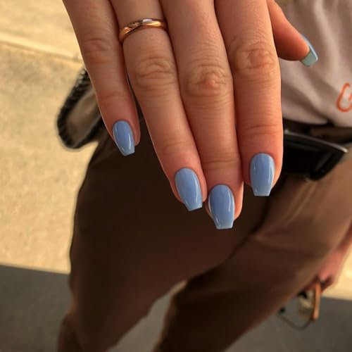 KQueenest Baby Blau Press On Nails Mandel Kurz Ballerina, Jelly-Gel Sarg Nägel zum Aufkleben Kurz, Glänzende Fake Nails Fingernägel zum aufkleben, Einfach Acryl Nägel für Frauen Maniküre, 24 Stück