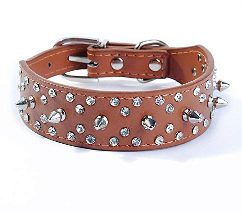 haoyueer Collar de perro de cuero con tachuelas con pinchos, con remaches de bala y diamantes de imitación, suave y ajustable para perros medianos y grandes (M, marrón)