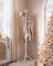 VASAGLE Garderobenständer, Kleiderständer aus Massivholz, Garderobe in Baumform, 8 Haken, 3 verstellbare Höhen, für Kleidung Hut Tasche, Wohnzimmer Schlafzimmer Büro, cappuccinobeige RCR004K01
