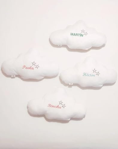 Cojín nube pequeño con nombre bordado para bebé