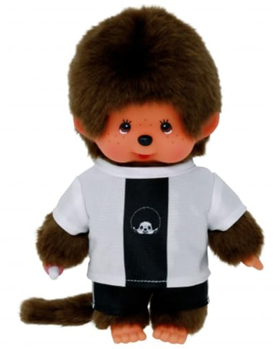 Sekiguchi 253869 - Original Monchhichi Junge Fußballspieler, ca. 20 cm großes Kuscheltier aus braunem Plüsch, Schwarz-weiß