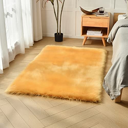duduta Gelber Kunstfell-Teppich, 90 x 152 cm, flauschiger Zottel, Schlafzimmer, Schlafsaal, Kinderzimmer, Spielzimmer, Teppich, rutschfest, waschbar