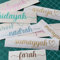 Etichette in vinile personalizzate con nome, per bottiglie d'acqua, decorazioni per matrimoni, bicchieri da vino, nomi per damigella d'onore, adesivi personalizzati, palloncini, ganci per matrimoni,
