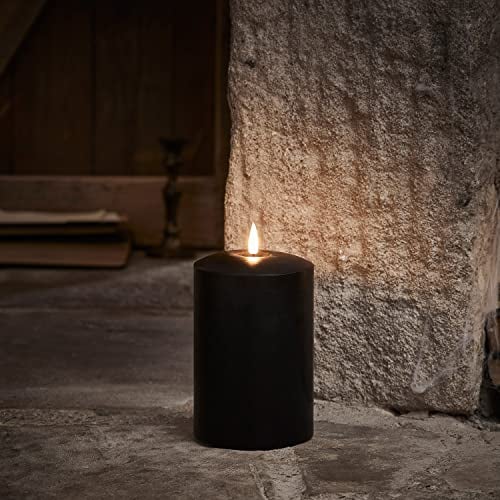 Lights4fun TruGlow® Small Battery Operated LED Flameless Chapel Pillar Candle with Timer Black Wax 15cm