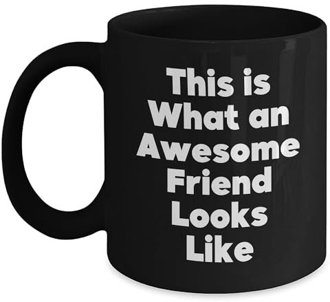 Taza de café negra con texto en inglés This Is What An Awesome Friend Looks Like