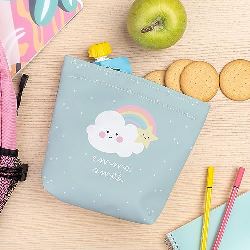 Wanapix | Porta Merenda per Bambini con Nome | Porta Sandwich Personalizzato | Porta Panino o Snack | Senza BPA | Chiusura a Strappo | Antimacchia e impermeabile | 18 cm | Nuvola