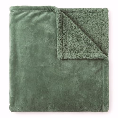 Eddie Bauer - Blanket, Super Soft Reversible Sherpa & Brushed Fleece Bedding, Throw Blankets for Couch, Ideal for Lounging (Ultra Lux Solid Green)