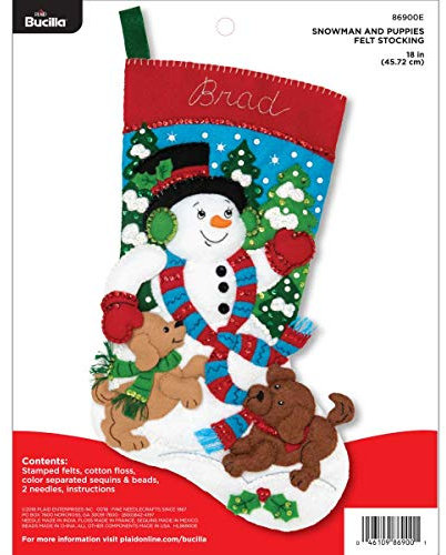 Bucilla 86900E - Kit de calcetín de Navidad con apliques de fieltro, muñeco de nieve y cachorros, 18 pulgadas