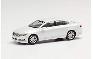 Volkwagen Passat B8 Limousine Weiss 2014-2023 mit Sockel und Vitrine H0 1/87 Herpa Modell Auto mit individiuellem Wunschkennzeichen