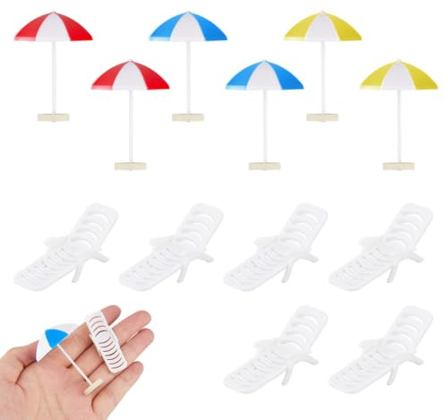 DICOSMETIC Lot de 12 meubles de plage miniatures avec parasols, 3 couleurs, mini maison de poupée pour plage, extérieur, paysage, diorama, décoration de gâteau et projets de bricolage