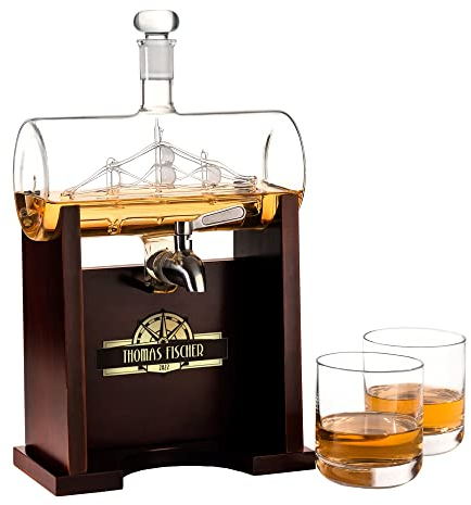 AMAVEL Design-Whiskyfass mit Zwei Gläsern und graviertem Holz-Ständer, Motiv Kompass, Glasfass mit Edelstahlhahn, edles Geschenk für Whiskyliebhaber