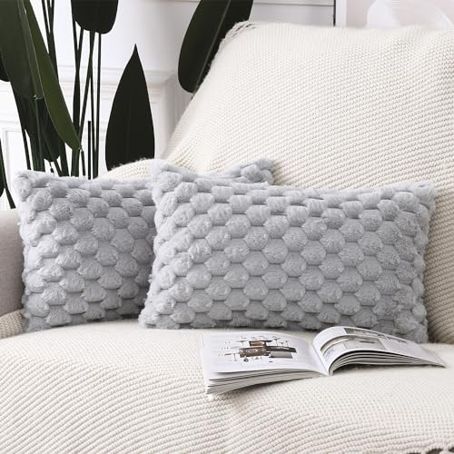 Madizz 2er Set Kunstpelz Plüsch Dekorative Kissenbezüge Weich Dekorative Kissenbezug für Sofa Schlafzimmer Kissen Shell Hellgrau 30 x 50 cm