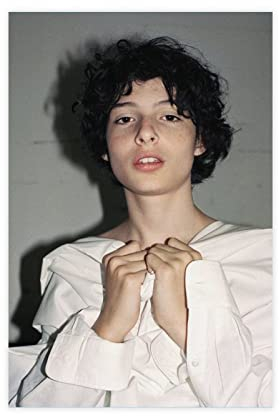 FISH DRAGATE Schauspieler-Poster Finn Wolfhard 22, Leinwand, Poster, Schlafzimmer, Dekoration, Sport, Landschaft, Büro, Raumdekoration, Geschenk, ohne Rahmen, 30 x 45 cm